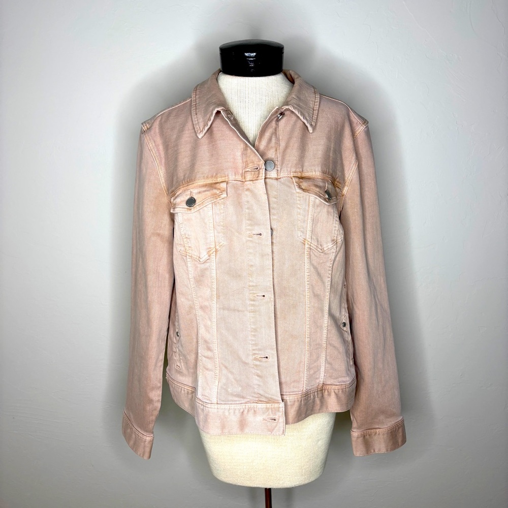 Liverpool women's jean jacket size XL. Soft cotton button down collared fall